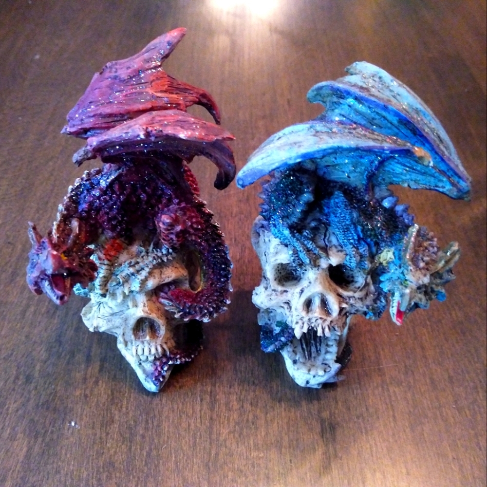 🎃 Dragon statuettes eclectic decor